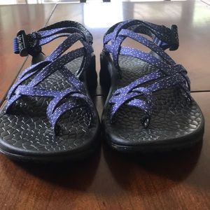 Chaco shoes women in purple and white never worn